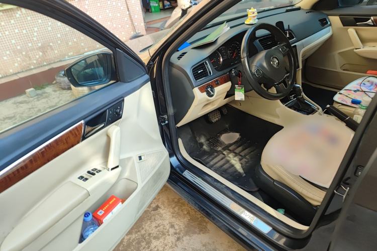 Used Volkswagen Lavida 2013 1.6L Automatic Luxury Edition Driver Seat