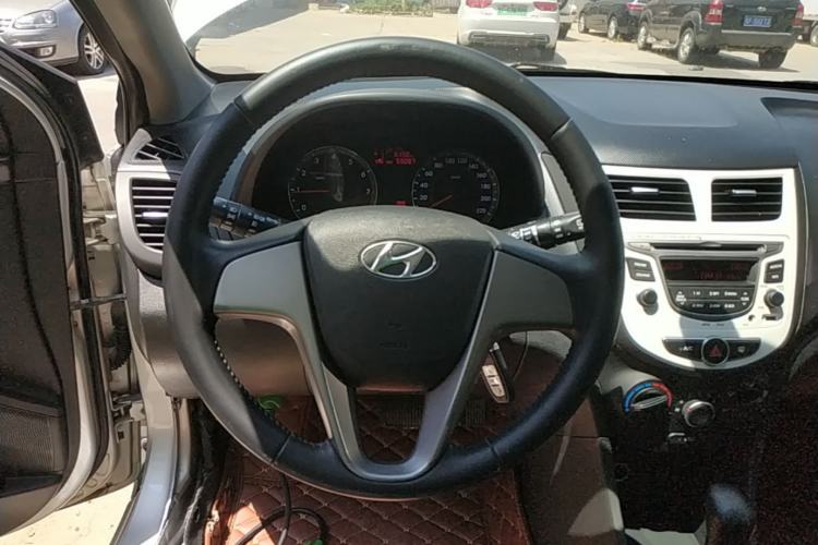 Used Hyundai Verna Ray 2014 1.4L Automatic GLX