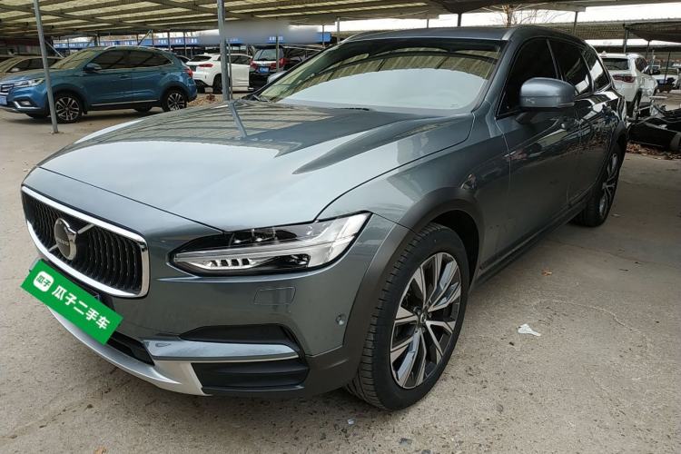 Used Volvo V90 2017 Cross Country T5 AWD Smart Range Edition