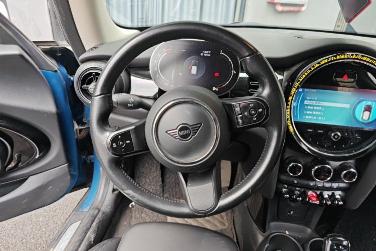 Used MINI 2022 1.5T COOPER Classic Edition