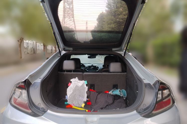 Used Buick VELITE 5 2017 Urban Extended-Range Model Trunk