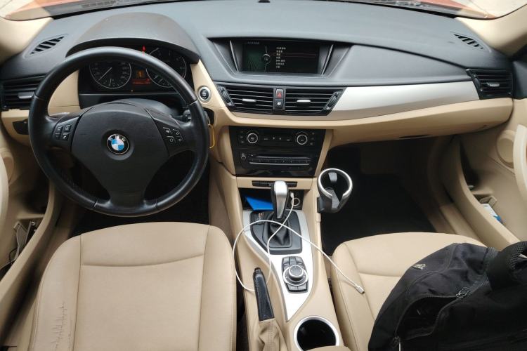 Used BMW X1 2012 sDrive18i Luxury Edition Center Console