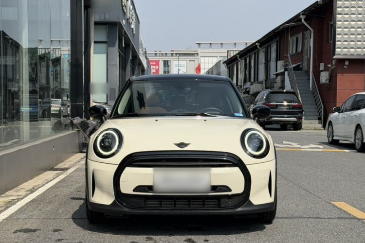 Used MINI 2022 Updated 1.5T COOPER Classic Edition Five-Door Version