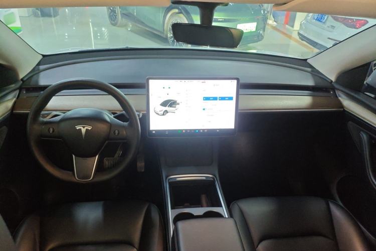 Used Tesla Model Y 2021 Long-Range All-Wheel-Drive Version 3D7