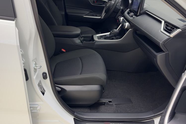 Used Toyota RAV4 2022 2.0L CVT Two-Wheel Drive Urban Edition
