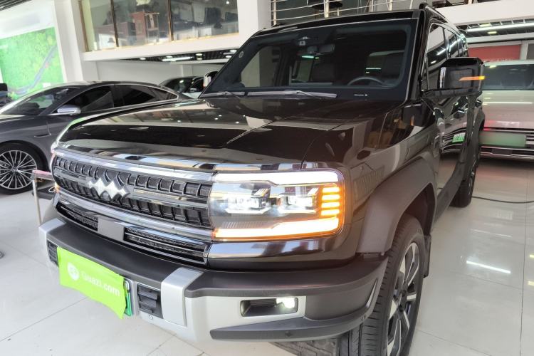 Used Formula Leopard 5 2023 Explore Edition