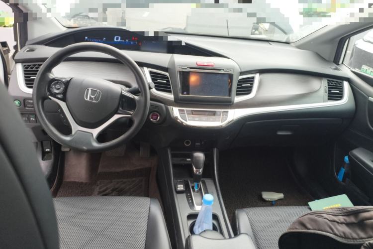 Used Honda Jade 2014 1.8L Automatic Comfort Elite Version 5 Seats Center Console