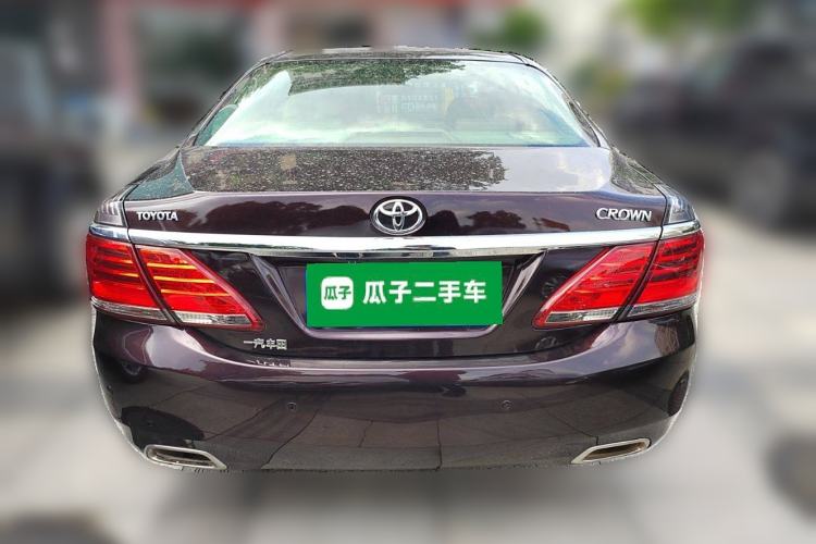 Used Toyota Crown 2012 2.5L Royal Leather Edition
