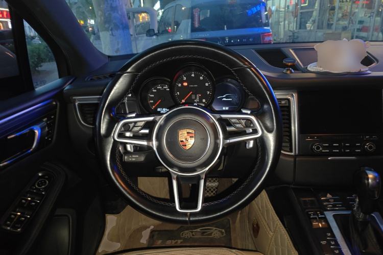 Used Porsche Macan 2017 Macan 2.0T Steering Wheel