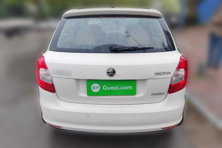 Used Skoda Fabia 2014 1.4L Automatic Crystal Edition
