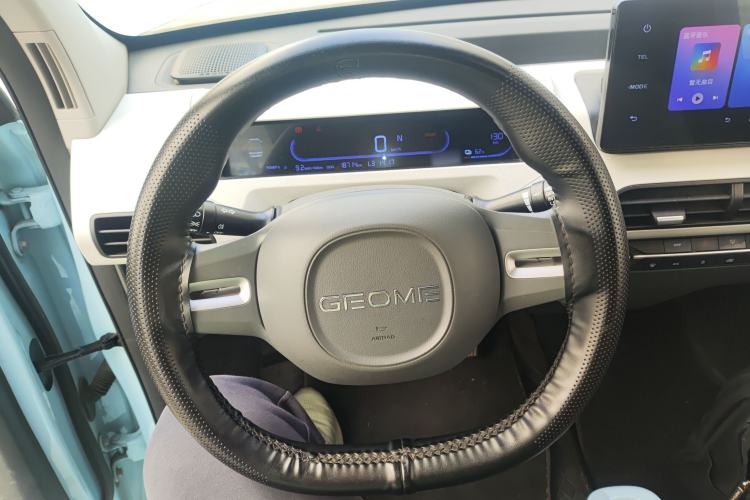 Used Geely Galaxy Panda 2024 Panda Mini 200km Endurance Bear
