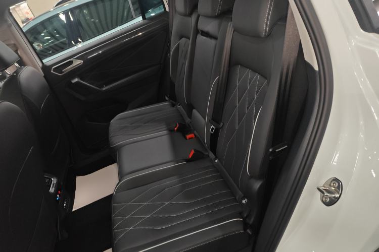 Used Volkswagen Tiguan L 2023 Restyled 330TSI Automatic Two-Wheel Drive R-Line Enhanced Comfort Version