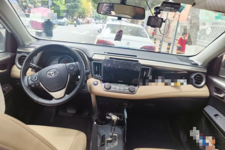 Used Toyota RAV4 2013 2.0L CVT Four-Wheel Drive New Edition