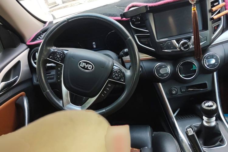 Used BYD Song 2016 1.5TI Manual Luxury Model
