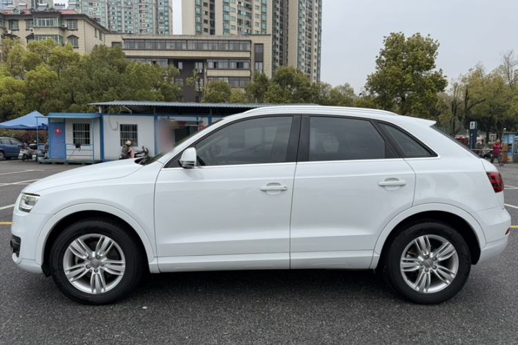 Used Audi Q3 2015 35 TFSI Comfort Model Exterior 5