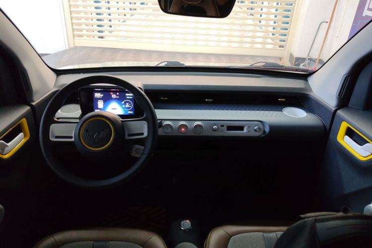 Used Wuling Hongguang MINIEV 2022 GAMEBOY 300km Enthusiast Model with Lithium Iron Phosphate