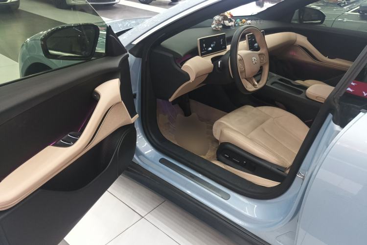 Used Nio ET5T 2023 75 kWh Touring Driver Seat