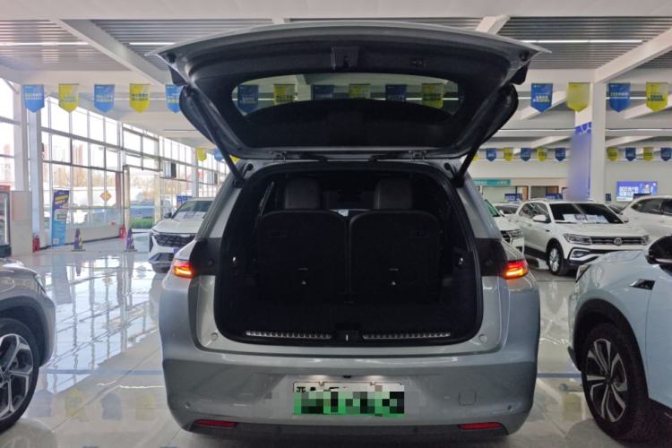Used Li Auto L8 2023 Pro Model Trunk