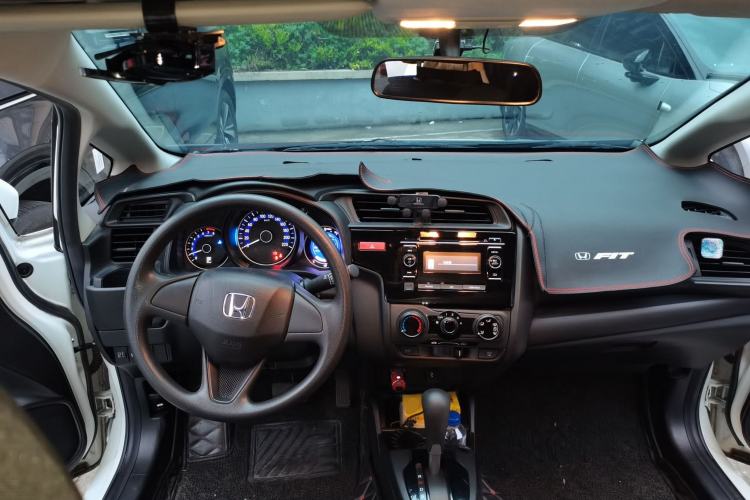 Used Honda Fit 2016 1.5L LXS CVT Comfort Sunroof Version
