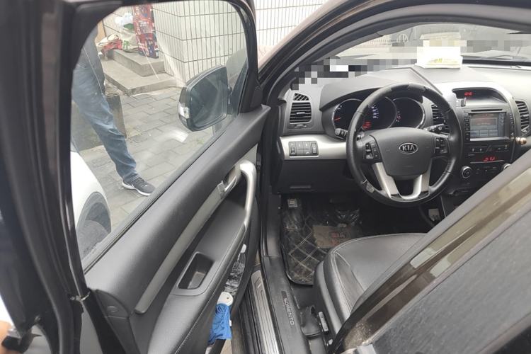 Used Kia Sorento 2012 2.4L Gasoline Luxury Edition
