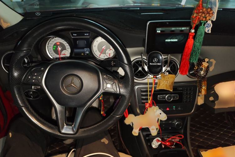 Used Mercedes-Benz GLA 2015 GLA 200 Fashion Model
