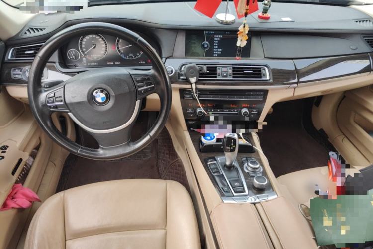 Used BMW 7 Series 2009 740Li Leading Model Center Console