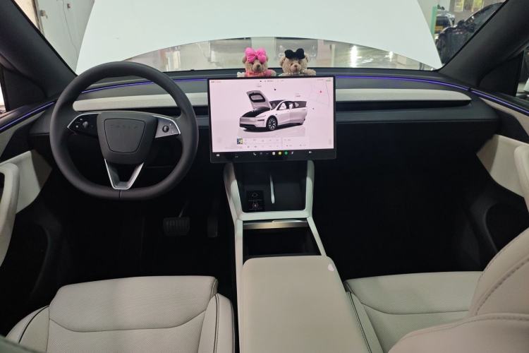 Used Tesla Model Y L 2025 Model Long-Range All-Wheel-Drive Version
