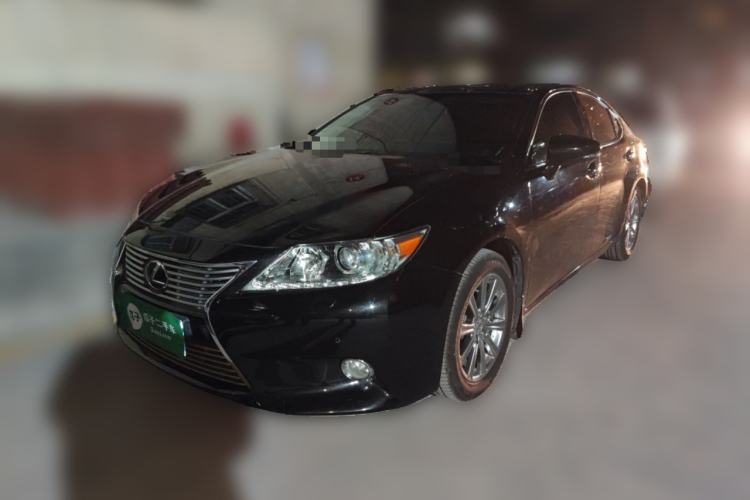 Used Lexus ES 2013 300h Elite Edition