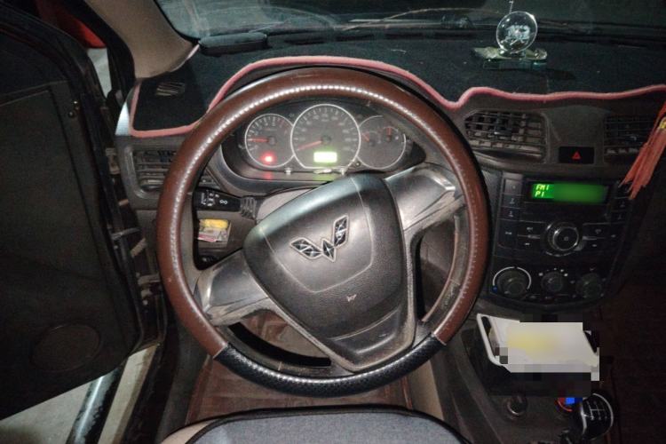 Used Wuling Hongguang 2015 1.2L S Base Model China IV
