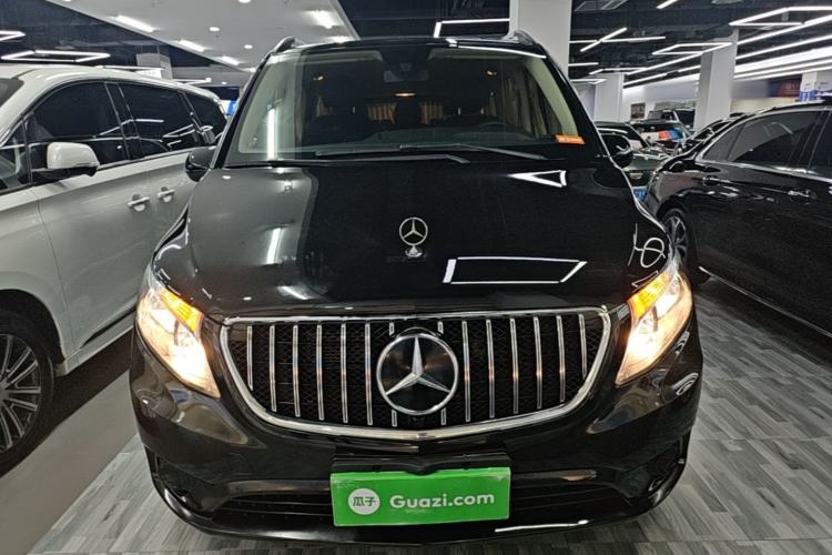 Used Mercedes-Benz Vito 2021 2.0T Elite Version 7 Seats Front