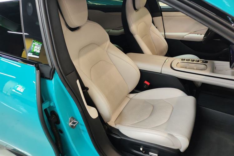 Used Xiaomi Auto SU7 2024 Four-Wheel Drive Ultra-Long Range Advanced Intelligent Driving Max Edition Right Front Seat