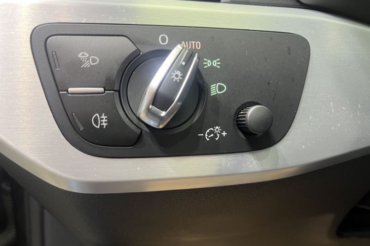 Used Audi A4L 2023 40 TFSI Fashion Dynamic Model
