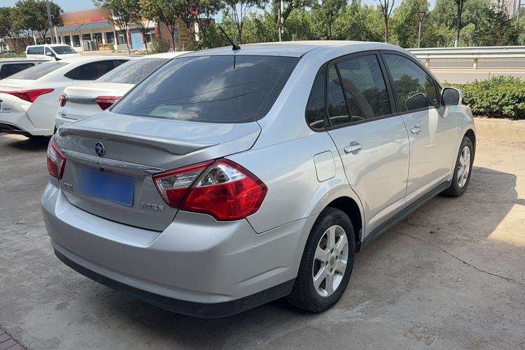 Used Venucia D50 2013 1.6L Manual Fashion Edition