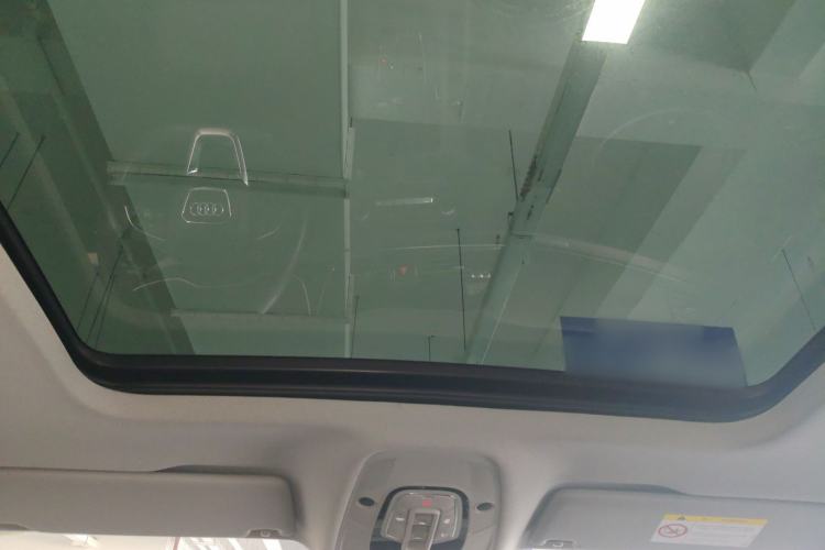 Used Audi Q5L 2022 40T Luxury Dynamic Model Headliner