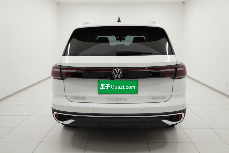 Used Volkswagen Tharu 2023 300TSI Two-Wheel-Drive Moonlight Edition
