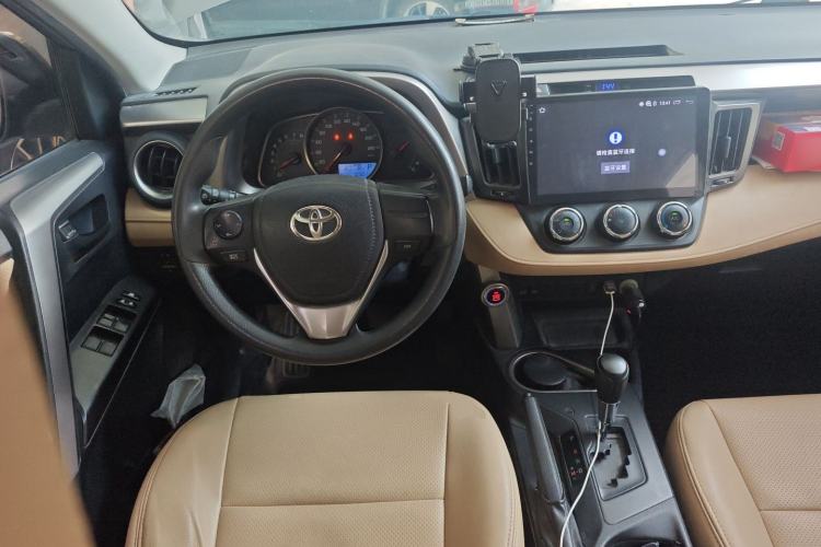 Used Toyota RAV4 2016 2.0L CVT Two-Wheel Drive Urban Edition China V Standard
