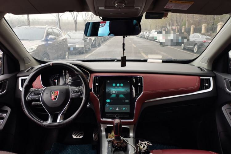 Used Roewe RX5 2016 30T Four-Wheel Drive Automatic Internet Smart Luxury Edition Center Console