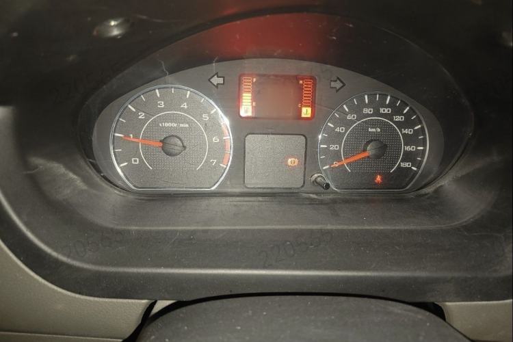 Used Wuling Rongguang V 2019 1.5L Van - Utility Model Interior 3