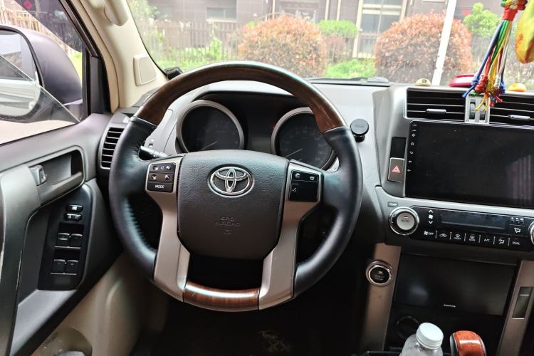 Used Toyota Land Cruiser 
