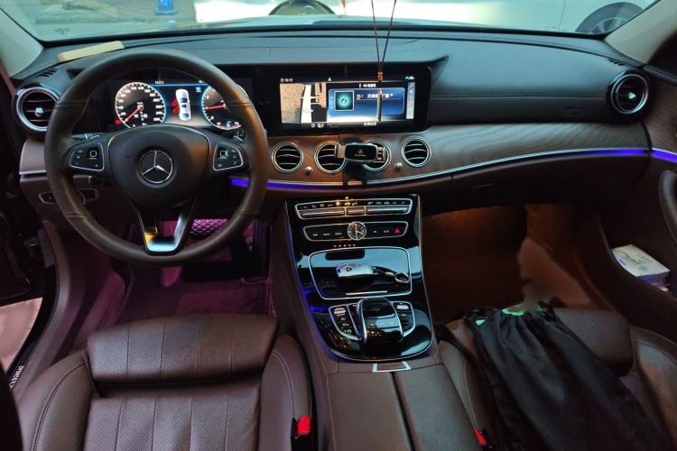 Used Mercedes-Benz E-Class 2016 E 200 L Interior 2