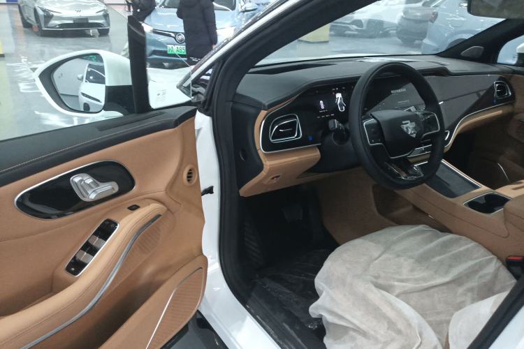 Used Rising R7 2025 Model Advanced Edition
