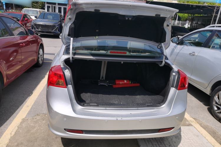 Used Buick Excelle 2015 1.5L Manual Classic Trim Trunk