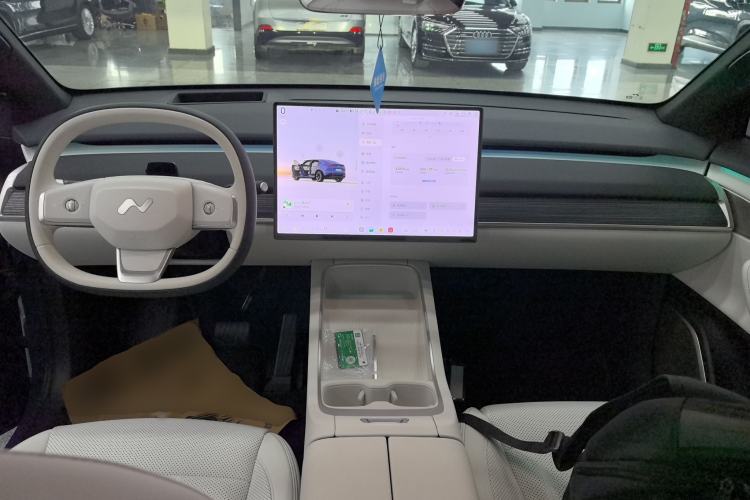 Used ONVO L60 2024 60 kWh Rear-Drive Version
