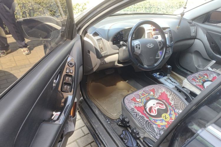 Used Hyundai Celesta 2011 1.6L Automatic Luxury Version Driver Seat