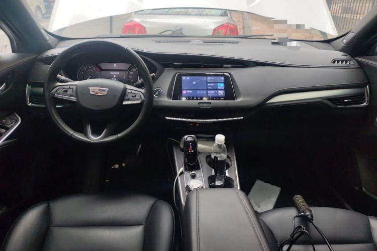 Used Cadillac XT4 2021 28T Two-Wheel Drive Leading Version
