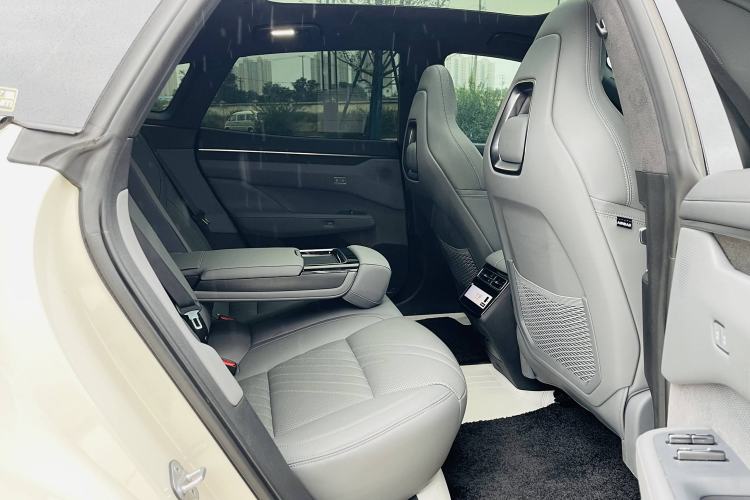 Used Zeekr 001 2025 YOU Edition 100 kWh All-Wheel Drive
