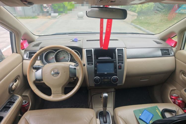 Used Nissan Tiida 2008 1.6L Automatic Smart Version Center Console