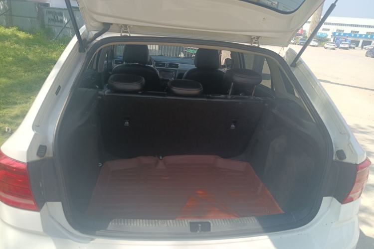 Used Volkswagen Santana 2015 Haval H6 1.6L Automatic Luxury Model Trunk