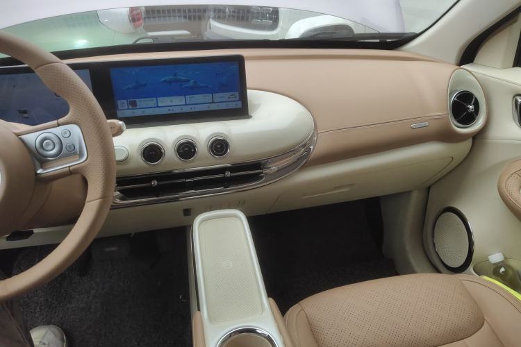 Used Wuling Bingo 2025 333 km Lingxi Deluxe Edition Center Console