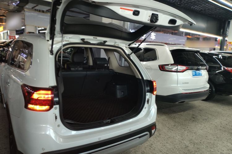 Used Mitsubishi Outlander 2020 2.4L 4x4 Zhi Xiang Edition 5 Seats